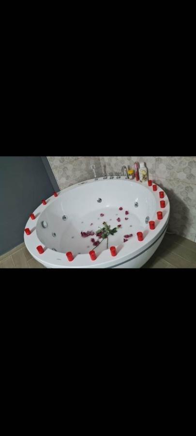 Apartmani 2 Ss Ohrid Exteriör bild