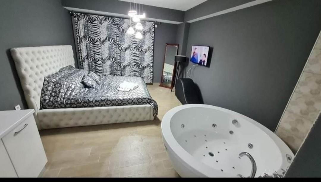 Apartmani 2 Ss Ohrid Exteriör bild